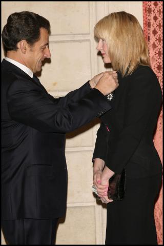 Nicolas Sarkozy, J.K. Rowling - Parigi - 04-02-2009 - Harry Potter: J.K. Rowling riceve la Legion d'Onore