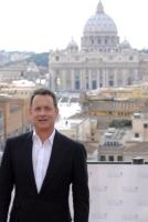 Tom Hanks - Roma - 03-05-2009 - Tom Hanks posa a Castel Sant'Angelo per la premiere mondiale di Angeli e Demoni