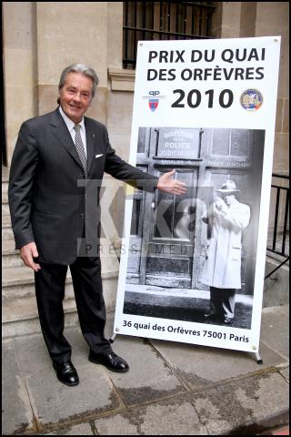 Alain Delon - Parigi - 17-11-2009 - Alain Delon ospite d'onore del premio Goldsmith