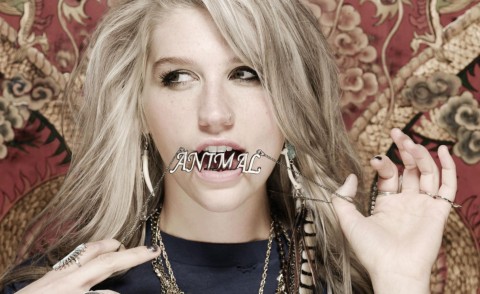 Cover, Kesha - Los Angeles - 30-04-2010 - Kesha pubblica il singolo Your Love is my Drug