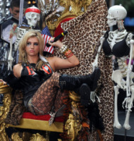 Kesha - New York - 14-08-2010 - KeSha regina voodoo a New York