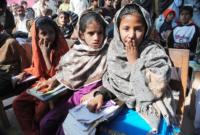 Scuola_Pakistan - Bhitshah - 21-12-2010 - A scuola di protesta in Pakistan per un'istruzione di qualita'