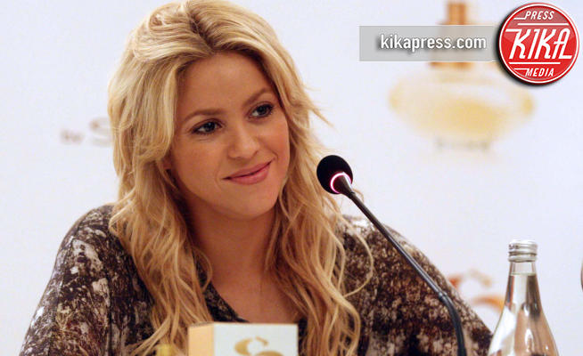 Shakira - Santiago - 11-03-2011 - Shakira raggiunge gli anta più bella che mai!