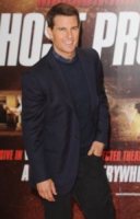 Tom Cruise - Londra - 13-12-2011 - Look da bravo ragazzo per Tom Cruise alla premiere londinese di Mission Impossible: Ghost Protocol