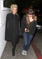 Kesha - Los Angeles - 25-02-2012 - Brutte compagnie per Kesha