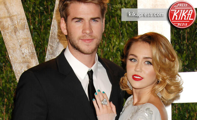 Liam Hemsworth, Miley Cyrus - West Hollywood - 27-02-2012 - Tra Miley e Liam è tutto finito e lei bacia Kaitlynn Carter