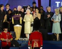 Regina Elisabetta II - Londra - 04-06-2012 - Il Giubileo di Diamante della Regina Elisabetta II suona il rock