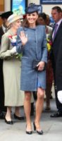 Kate Middleton - Nottingham - 13-06-2012 - Kate Middleton protegge con cura la sua pancia, è in arrivo l'erede?
