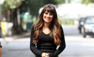 Lea Michele - New York - 11-08-2012 - Tendenze: shorts e stivali alti nel guardaroba delle star