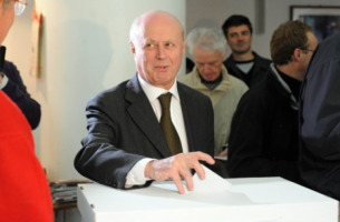 Bruno Tabacci - Milano - 25-11-2012 - Bruno Tabacci esprime la sua preferenza alle primarie del PD