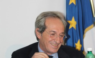 Sergio D'Antoni - Arzano - 27-11-2012 - Sergio D'Antoni e il 'Lavoro parametro di tutte le politiche'