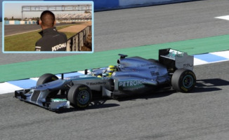 Nico Rosberg, Lewis Hamilton - Jerez de la Frontera - 04-02-2013 - La Mercedes W04 corre i suoi primi giri a Jerez de la Frontera