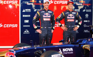 Daniel Ricciardo, Jean-Eric Vergne - Jerez de la Frontera - 04-02-2013 - Toro Rosso presenta STR8, parteciperà al Mondiale 2013 di Formula 1