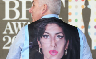 Janis Winehouse, Mitch Winehouse - Londra - 20-02-2013 - Brit Awards: il papà di Amy Winehouse ricorda la figlia