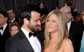 Justin Theroux, Jennifer Aniston - Hollywood - 24-02-2013 - Oscar 2013: dieci coppie da Oscar sul red carpet