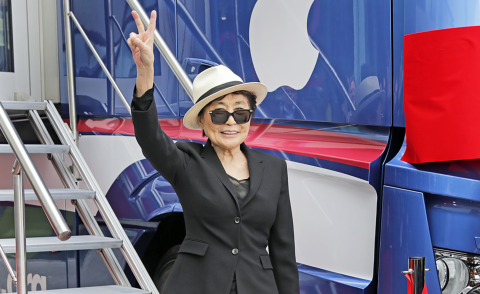 Yoko Ono - Liverpool - 08-05-2013 - Liverpool: Yoko Ono inaugura il John Lennon Educational Tour Bus