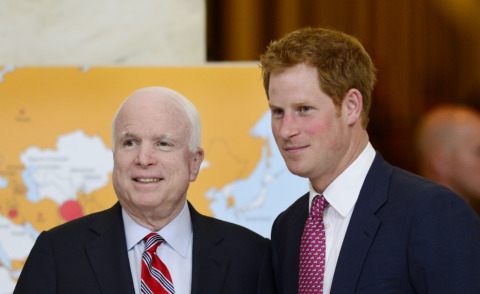 John McCain, Principe Harry - Washington - 09-05-2013 - Washington: il Principe Harry incontra il senatore John McCain
