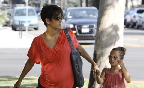 Nahla Ariela Aubry, Halle Berry - Los Angeles - 24-07-2013 - Halle Berry, una gravidanza piena di impegni