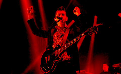 Arctic Monkeys - Milano - 13-11-2013 - Gli Arctic Monkeys in concerto al Forum di Assago