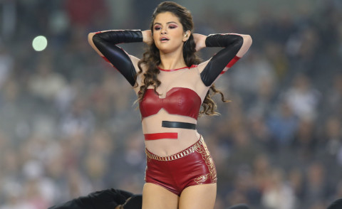 Selena Gomez - Arlington - 28-11-2013 - Selena Gomez, la puritana anni Quaranta