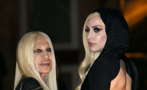 Lady Gaga, Donatella Versace - Parigi - 19-01-2014 - Lady Gaga come Donatella... ma quante star nei panni delle star!
