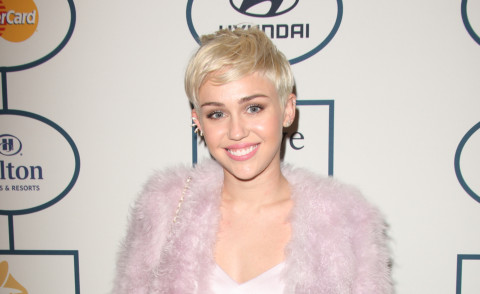 Miley Cyrus - Beverly Hills - 26-01-2014 - Miley Cyrus, è la fine di un incubo?  