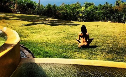 Michelle Rodriguez - Los Angeles - 26-02-2014 - Dillo con un tweet: chi è che fa yoga nuda?