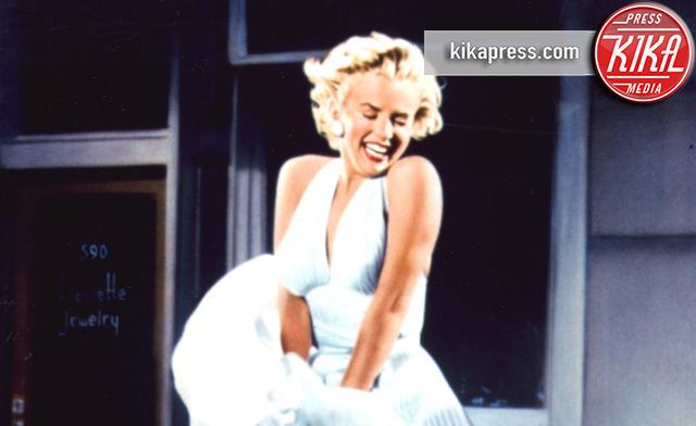 Marilyn Monroe - 13-05-1955 - Ecco cosa metteva Marilyn nel suo décolleté 