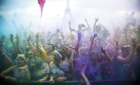 The Color Run - Parigi - 13-04-2014 - Un arcobaleno di colore invade Parigi: è la Color Run