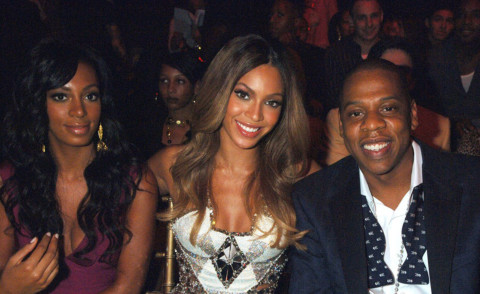 Solange Knowles, Jay Z, Beyonce Knowles - 13-05-2014 - Solange aggredisce Jay-Z: finito l'amore tra lui e Beyoncé?