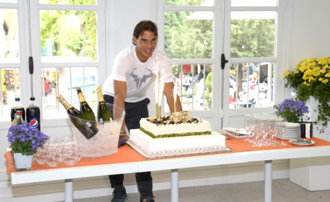 Rafael Nadal - Parigi - 03-06-2014 - Rafael Nadal festeggia a Parigi il 28° compleanno