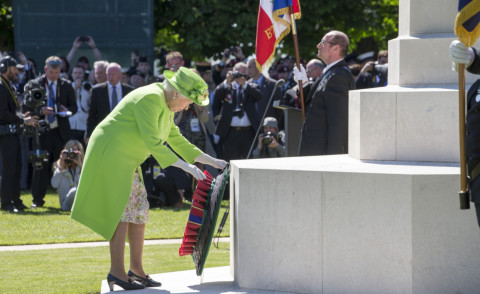 Regina Elisabetta II - Bayeux - 06-06-2014 - D-Day: 70 anni fa lo sbarco in Normandia cambiava la storia