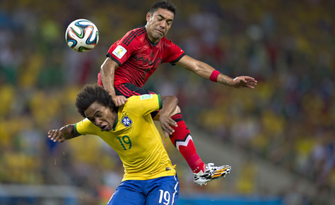 William, Marco Fabian - Fortaleza - 17-06-2014 - Brasile 2014: il Brasile pareggia a sorpresa con il Messico 