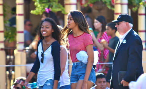 Malia Obama - Anaheim - 29-06-2014 - Malia Obama a Disneyland come una normale teenager