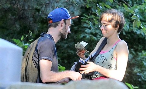 James Terrano, Amanda Knox - Seattle - 01-07-2014 - Perchè Amanda Knox paga il fidanzato James Terrano?