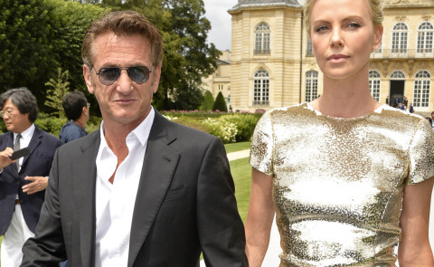 Sean Penn, Charlize Theron - Parigi - 07-07-2014 - Parigi, Dior: gli occhi sono tutti per Sean e Charlize