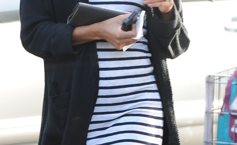 Zoe Saldana - Los Angeles - 14-07-2014 - Zoe Saldana è incinta: ecco il pancione