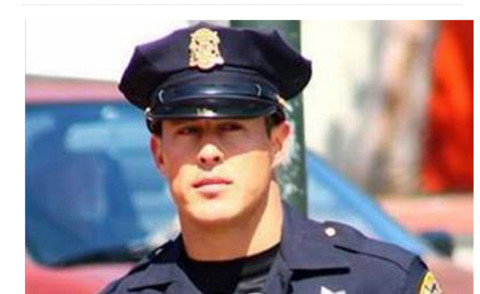 Chris Kohrs - San Francisco - 26-07-2014 - Il poliziotto bello che fa impazzire il web...e le donne