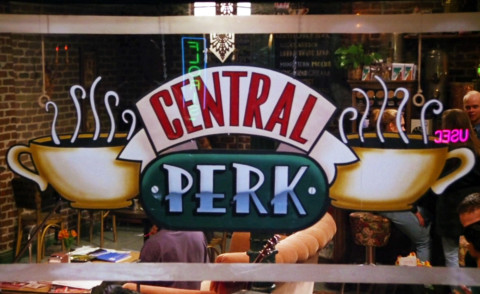 03-10-2012 - A New York apre un vero Central Perk, il bar di Friends