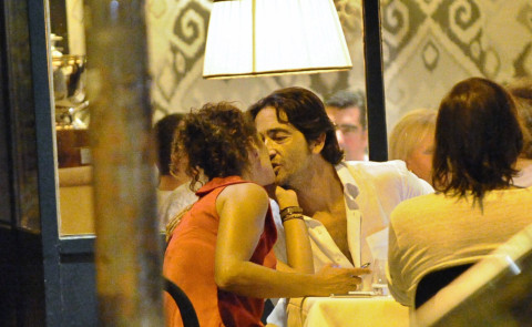 Luca Barbato, Samantha De Grenet - Roma - 20-09-2014 - Samantha De Grenet e Luca Barbato, di nuovo una coppia al bacio