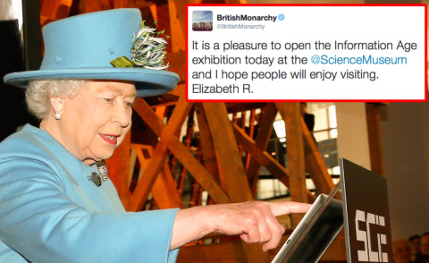 Regina Elisabetta II - Londra - 24-10-2014 - Il primo tweet della Regina Elisabetta
