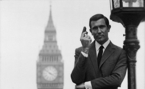 George Lazenby, James Bond - Londra - Per 90 anni il suo nome è stato Bond, James Bond