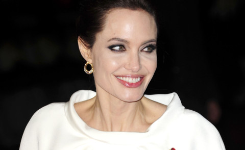 Angelina Jolie - Londra - 25-11-2014 - Angelina Jolie: lo scheletro...fuori dall'armadio