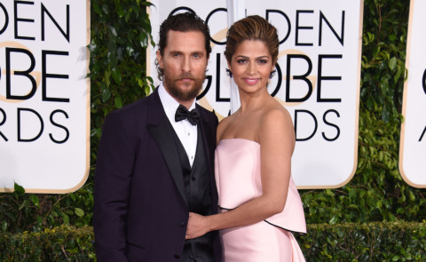 Camila Alves, Matthew McConaughey - Beverly Hills - 11-01-2015 - Golden Globes 2015: va in scena il gioco delle coppie