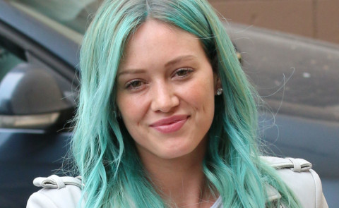 Hillary Duff - Los Angeles - 18-03-2015 - Hilary Duff, Rihanna e Katy Perry: i capelli sono fluo!