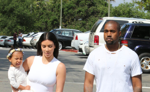 North West, Kim Kardashian, Kanye West - Woodland Hills - 05-04-2015 - Kim Kardashian e Kanye West aspettano il terzo figlio