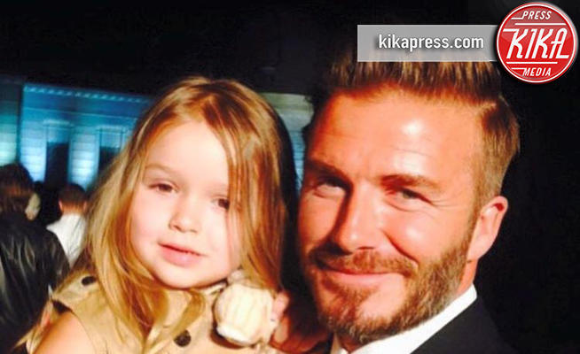 Harper Seven Beckham, David Beckham - 15-04-2015 - David Beckham e la sua Harper: bacio sulla bocca con polemica