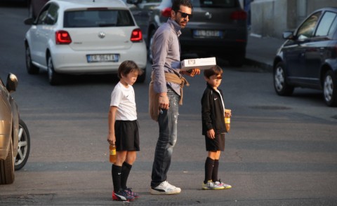Davide Lee Buffon, Louis Thomas Buffon, Gianluigi Buffon - Torino - 23-04-2015 - Gigi Buffon papà separato: prima gli allenamenti, poi la scuola