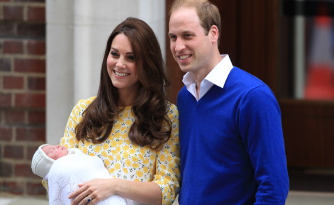 Londra - 02-05-2015 - William e Kate mostrano al mondo la #RoyalBaby