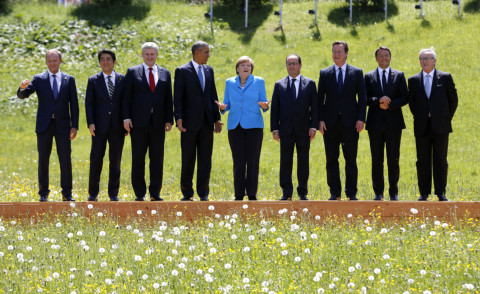 Shinzo Abe, Jean-Claude Juncker, François Hollande, Donald Tusk, Matteo Renzi, Stephen Harper, David Cameron, Angela Merkel, Barack Obama - KrÃ¼n - 07-06-2015 - Al via il G7: padrona di casa Angela Merkel